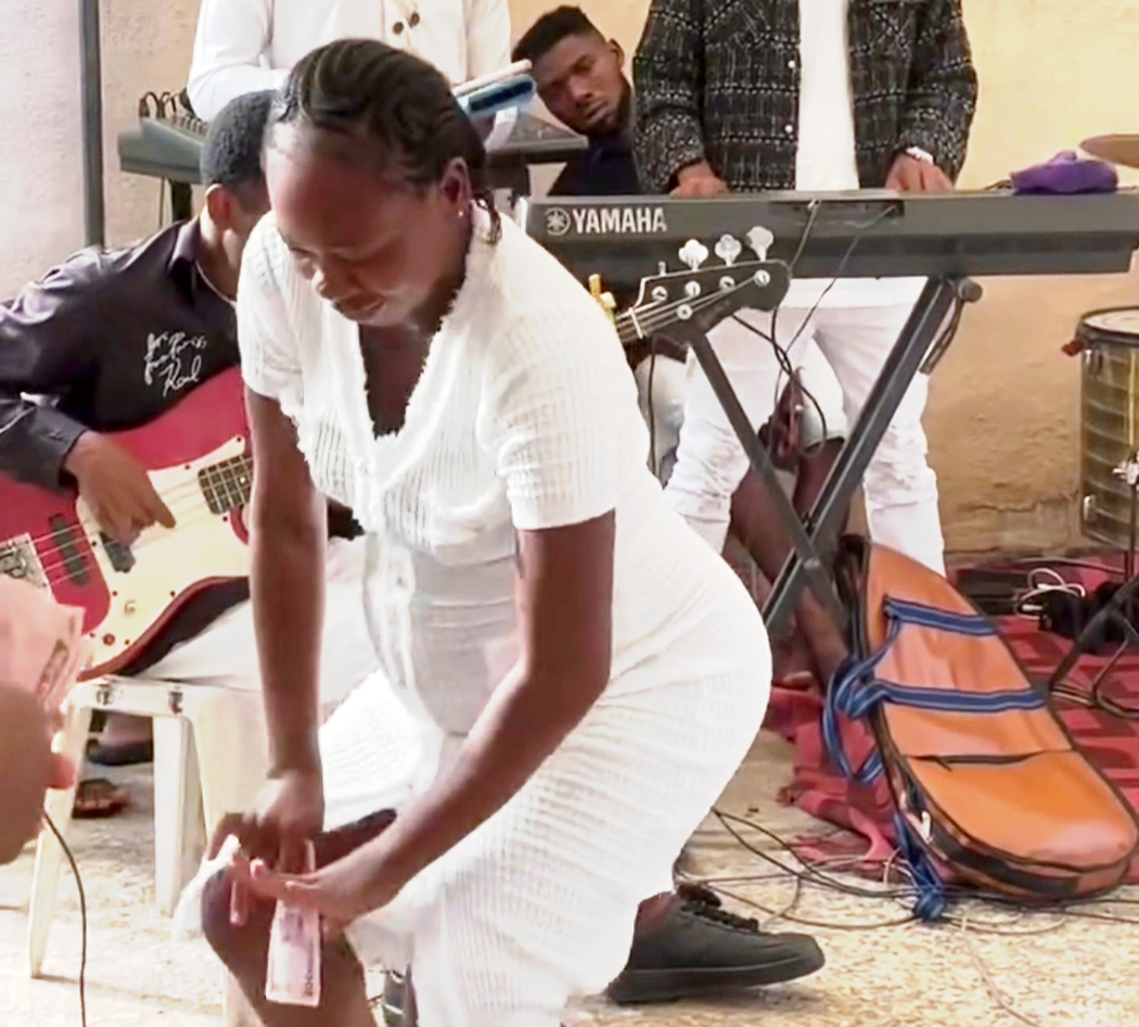 Woman Gives Birth at Sister’s Child Naming Ceremony After Dancing